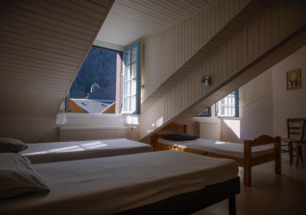 1 chambre triple 3 lits simples. Possibilités de lit double. 